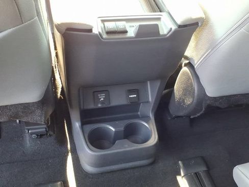 Certified 2022 Toyota Sienna Limited AWD/4WD image 12