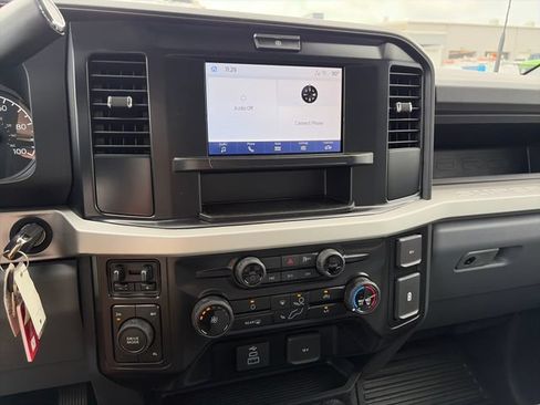 New 2026 Ford F550 4x4 Supercab Super Duty image 17