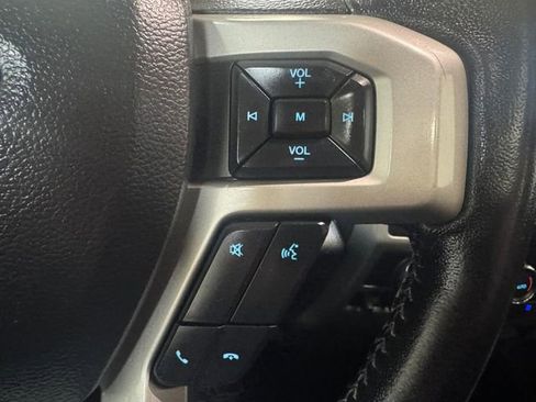 Used 2019 Ford F150 Lariat AWD/4WD image 23