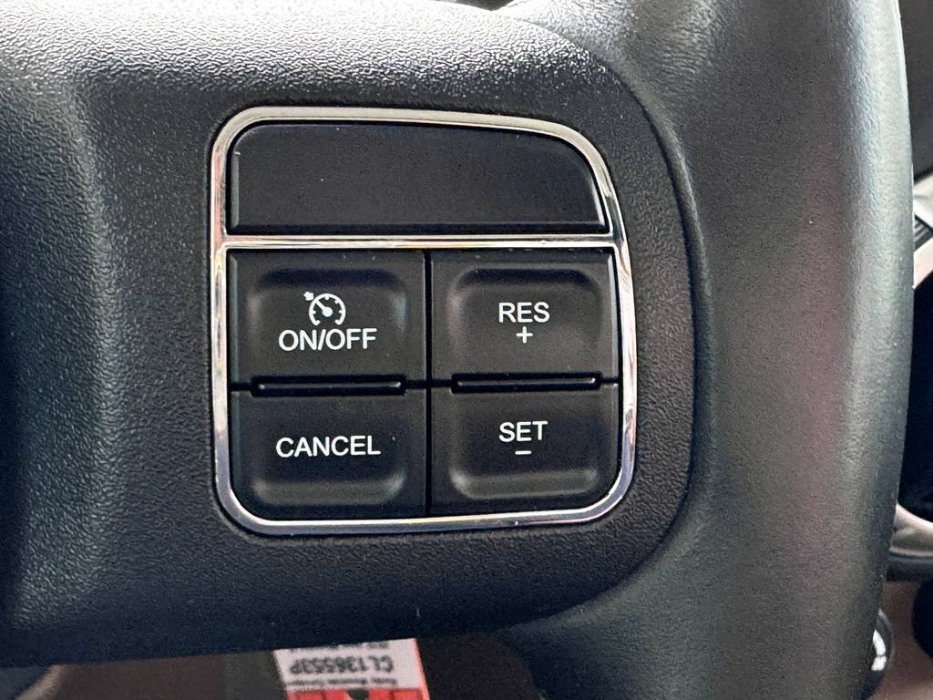 Used 2012 Jeep Wrangler Unlimited Sahara w/ Connectivity Group AWD/4WD image 26