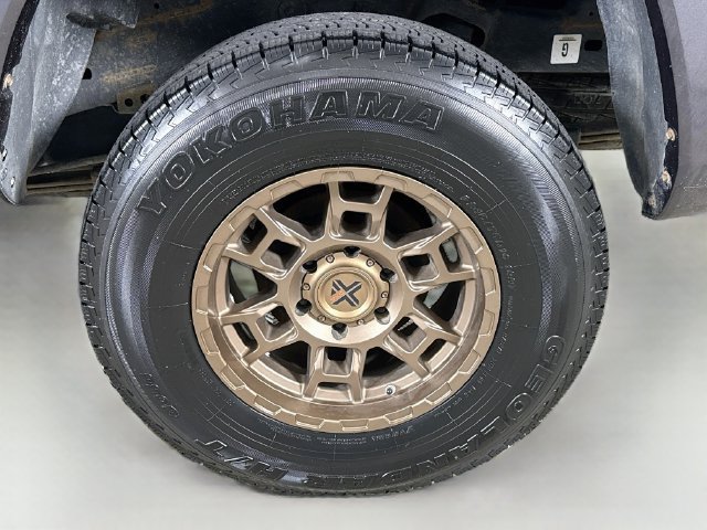 Used 2019 Toyota Tacoma SR5 AWD/4WD image 28