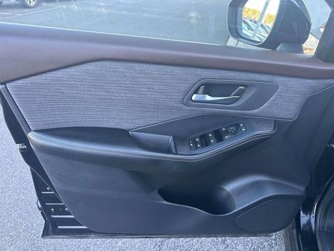 Certified 2023 Nissan Rogue SV image 16