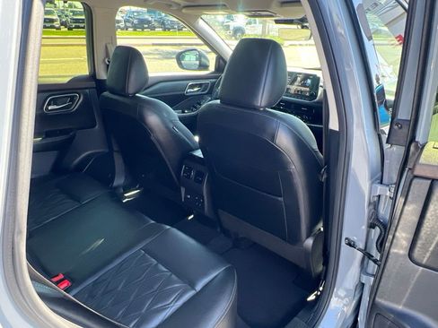 Used 2023 Nissan Rogue Platinum w/ Platinum Premium Package FWD image 40