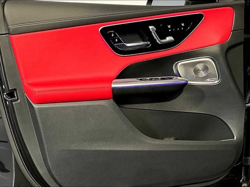 New 2026 Mercedes-Benz GLC 300 4MATIC image 11