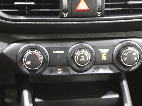 Used 2023 Kia Forte LXS w/ LXS Technology Package image 15