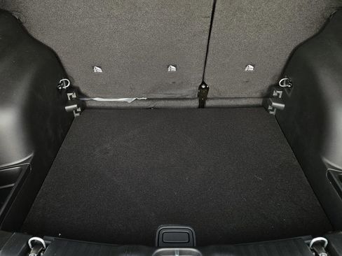 New 2026 Jeep Compass Latitude image 9