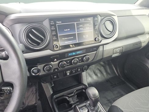 Certified 2023 Toyota Tacoma TRD Off-Road image 34