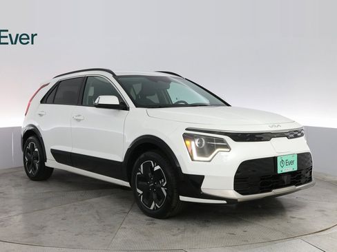 Used 2023 Kia Niro Wind image 4