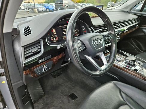 Used 2017 Audi Q7 3.0T Premium Plus w/ Premium Plus Package image 19