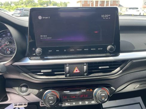 Used 2022 Kia Forte GT-Line w/ GT-Line Technology Package FWD image 19