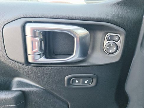 Used 2022 Jeep Wrangler Sport S image 37