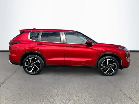 Used 2024 Mitsubishi Outlander SE Black Edition AWD/4WD image 8
