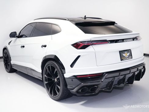 Used 2020 Lamborghini Urus image 7
