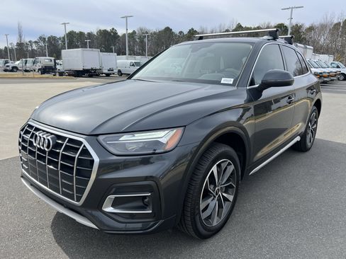 Used 2021 Audi Q5 Premium w/ Convenience Package image 5