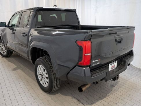 Certified 2024 Toyota Tacoma SR5 image 3