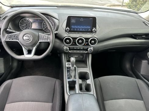 Used 2025 Nissan Sentra SV FWD image 3