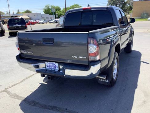 Used 2014 Toyota Tacoma 4x4 Double Cab w/ SR5 Package image 13