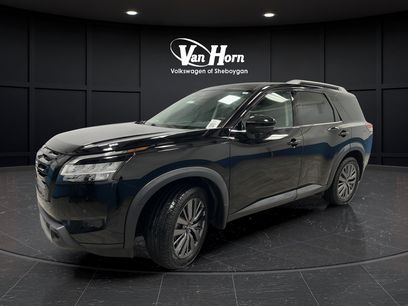 Used 2024 Nissan Pathfinder SL w/ SL Premium Package
