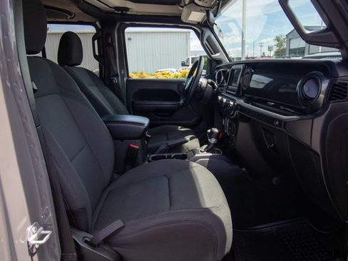Used 2022 Jeep Wrangler Unlimited Sport AWD/4WD image 19