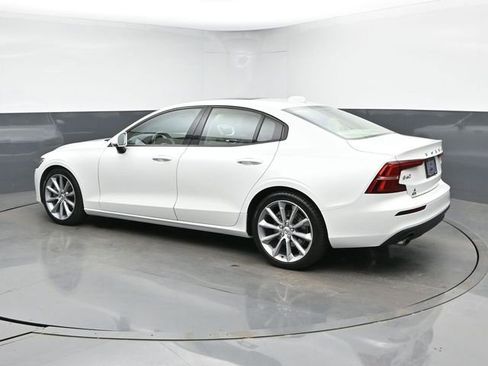 Used 2020 Volvo S60 T5 Momentum FWD image 7