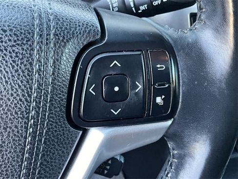 Used 2015 Toyota Highlander XLE image 13