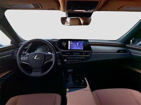 Used 2025 Lexus ES 350 w/ Premium Package image 16