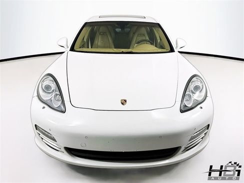 Used 2013 Porsche Panamera 4S image 3