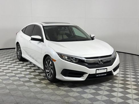 Used 2017 Honda Civic EX image 3