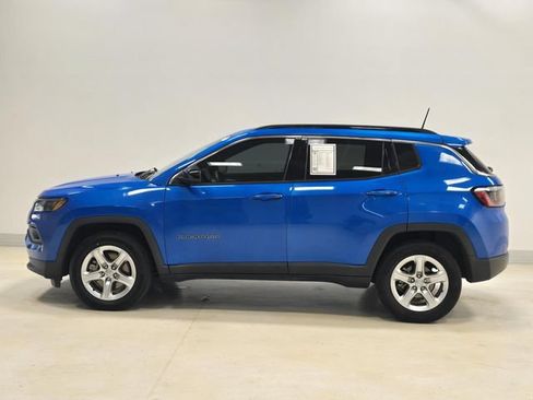 Used 2023 Jeep Compass Latitude AWD/4WD image 29