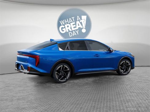 New 2025 Kia K4 GT-Line image 6