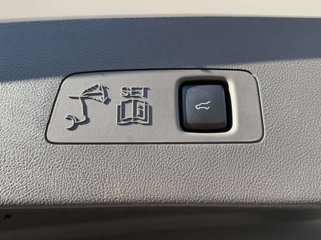 Used 2023 Lincoln Corsair AWD w/ Equipment Group 101A image 7