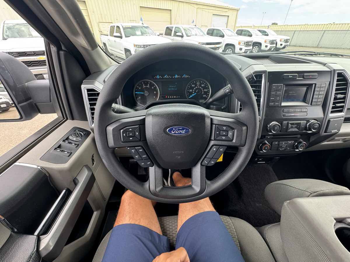 Used 2015 Ford F150 XLT RWD image 30