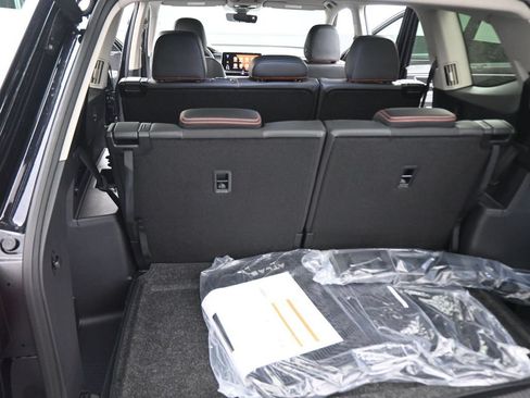New 2026 Volkswagen Atlas Peak Edition AWD/4WD image 40