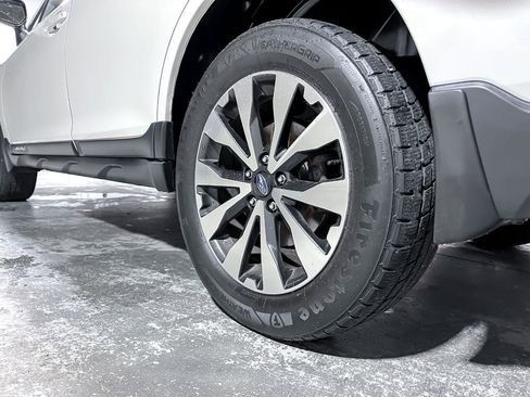 Used 2017 Subaru Outback 2.5i Limited image 10