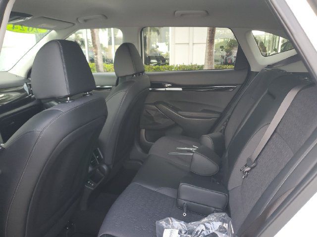 Certified 2024 Kia Seltos X-Line AWD/4WD image 9