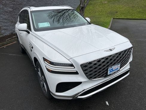 Certified 2025 Genesis GV80 2.5T Advanced AWD/4WD image 3