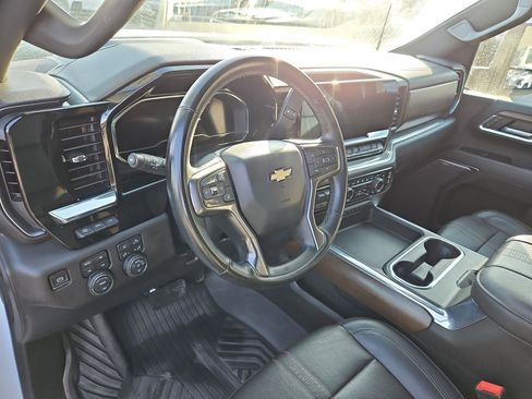 Used 2024 Chevrolet Silverado 3500 High Country w/ Technology Package image 13