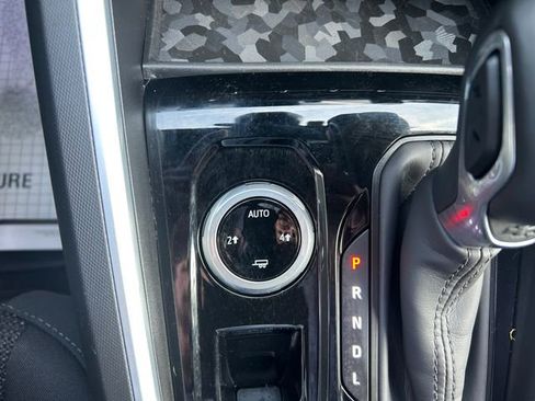 Used 2025 Chevrolet Colorado LT image 20