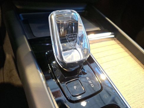 Certified 2026 Volvo XC60 T8 Core w/ Climate Package image 13