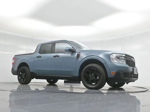 Certified 2022 Ford Maverick XLT w/ Equipment Group 300A Standard image 3