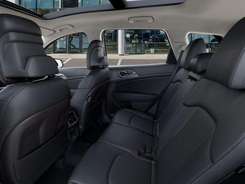 New 2026 Kia Sportage EX image 18