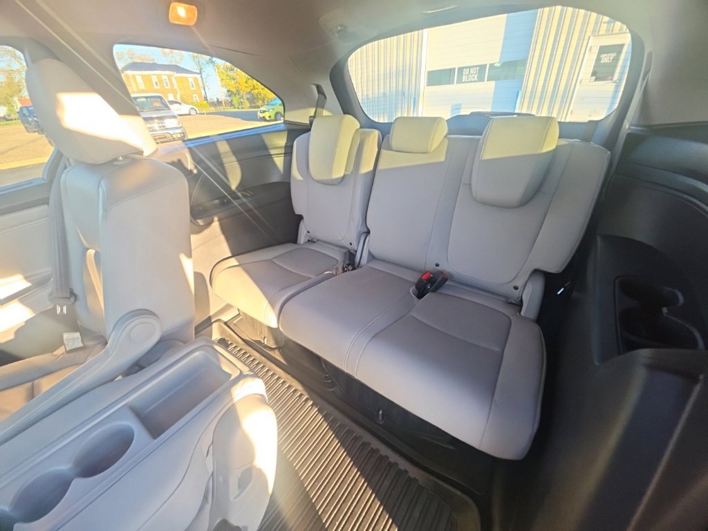Used 2018 Honda Odyssey EX-L image 27