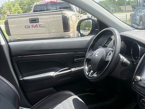 Used 2024 Mitsubishi Outlander Sport SE AWD/4WD image 11