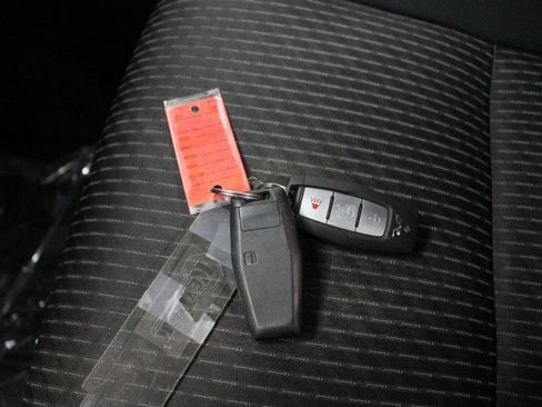 Used 2024 Mitsubishi Outlander ES image 35