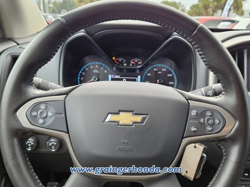 Used 2018 Chevrolet Colorado Z71 image 17