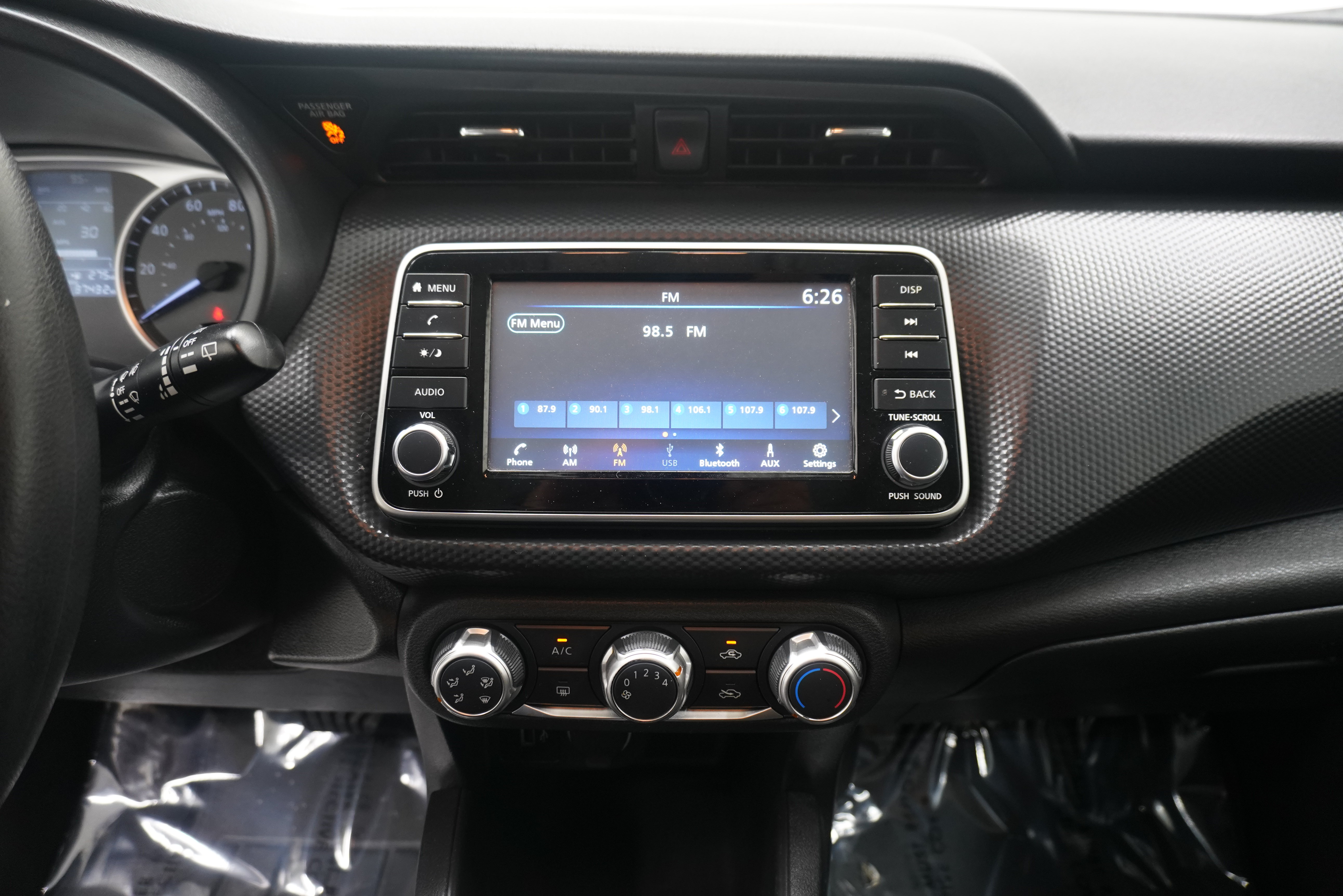 Used 2023 Nissan Kicks S FWD image 18