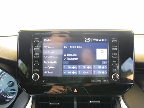 Used 2021 Toyota Venza XLE w/ Softex Package image 36