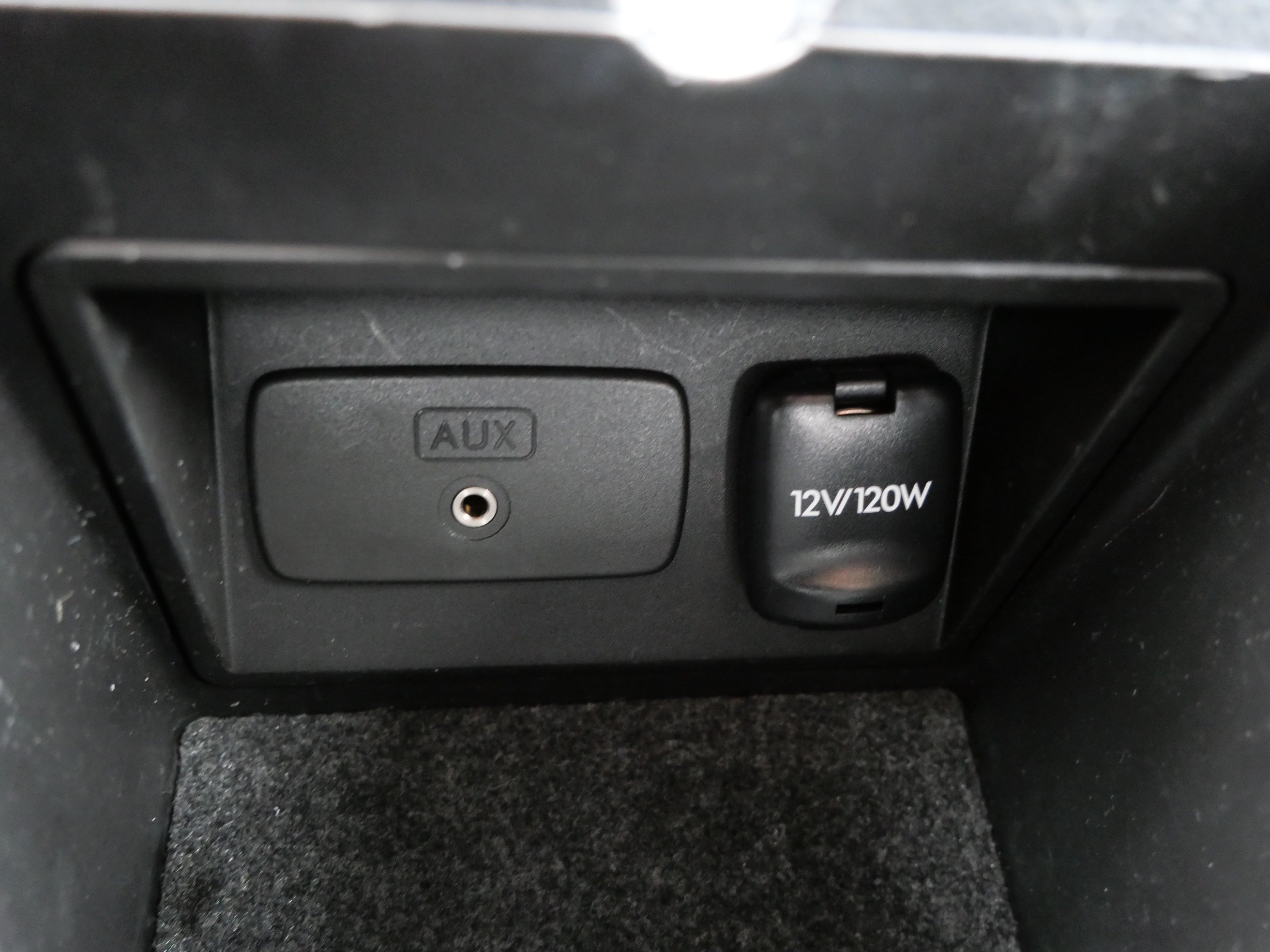 Used 2011 Subaru Legacy 2.5i AWD/4WD image 31