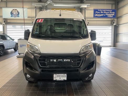 Used 2025 RAM ProMaster 3500 w/ Convenience Group FWD image 2