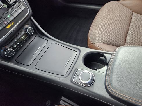 Used 2015 Mercedes-Benz GLA 250 4MATIC image 25